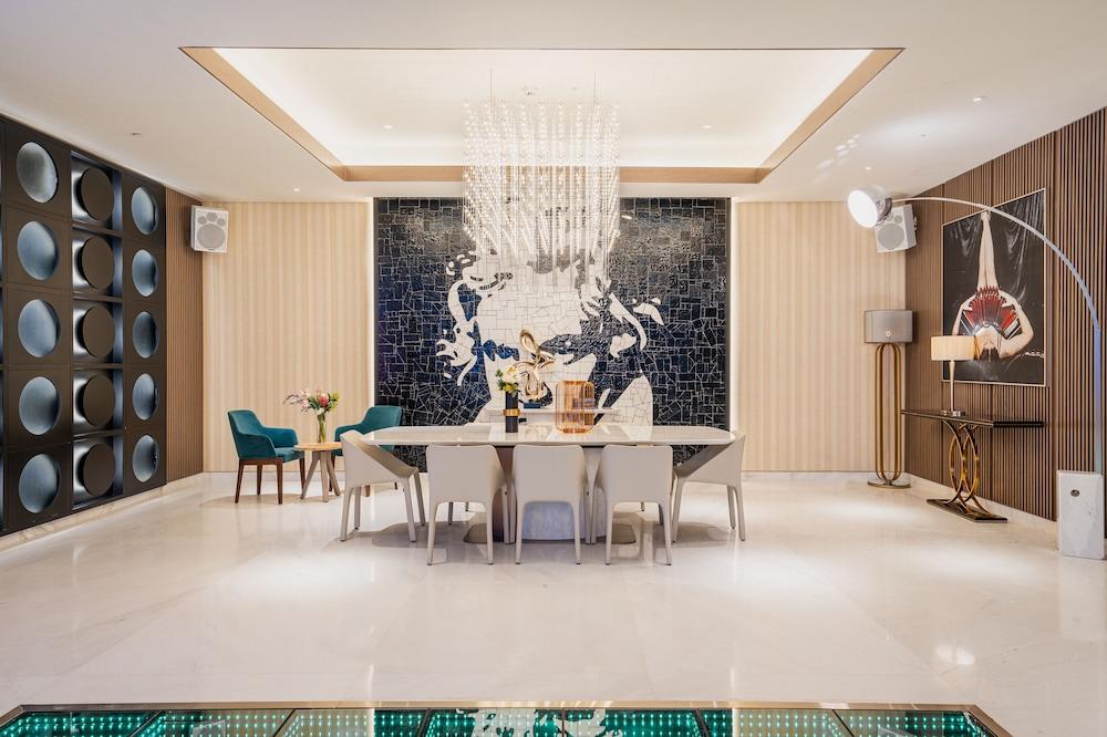 FIVE LUXE JBR — 7