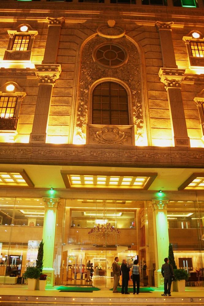 HOLIDAY INN MACAU — 3
