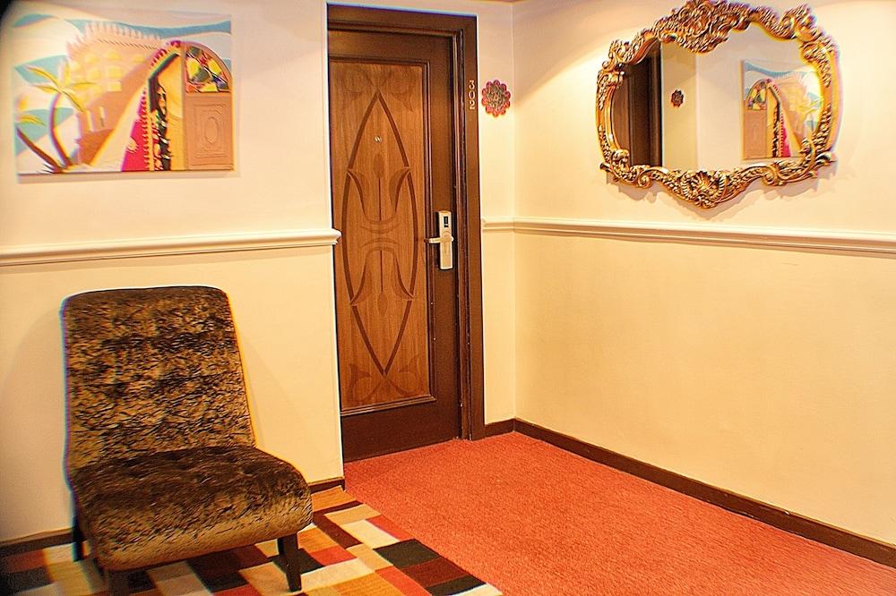 Carlton Tower Hotel
