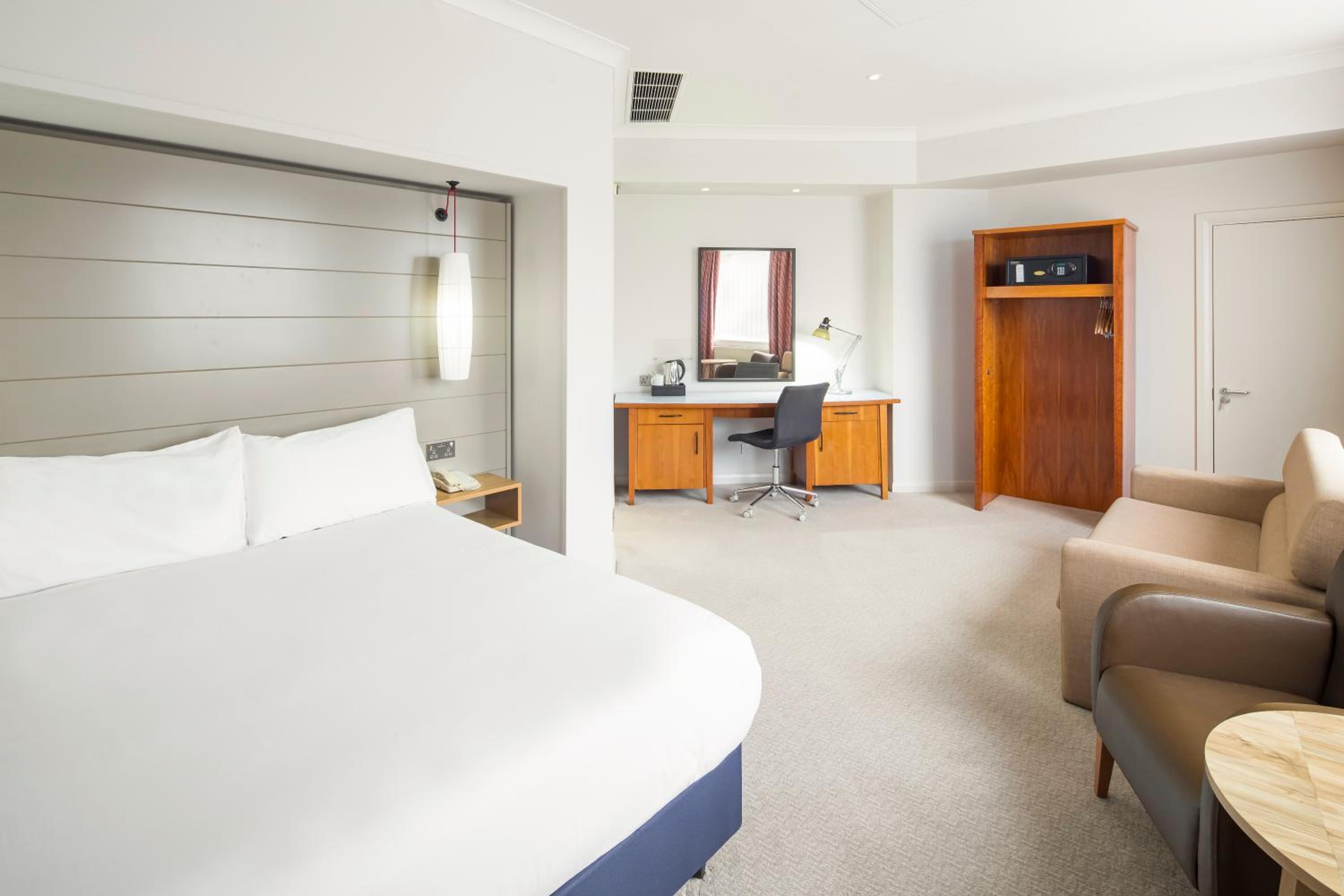 Holiday Inn Peterborough-West — 9