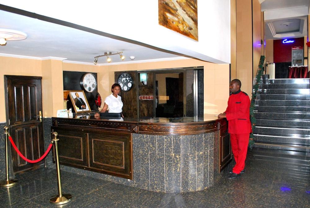 YaahoT Hotel — 2