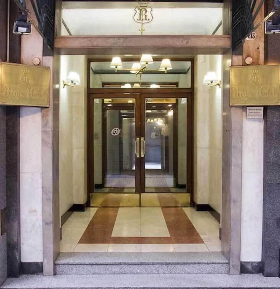 Hotel Regis — 3