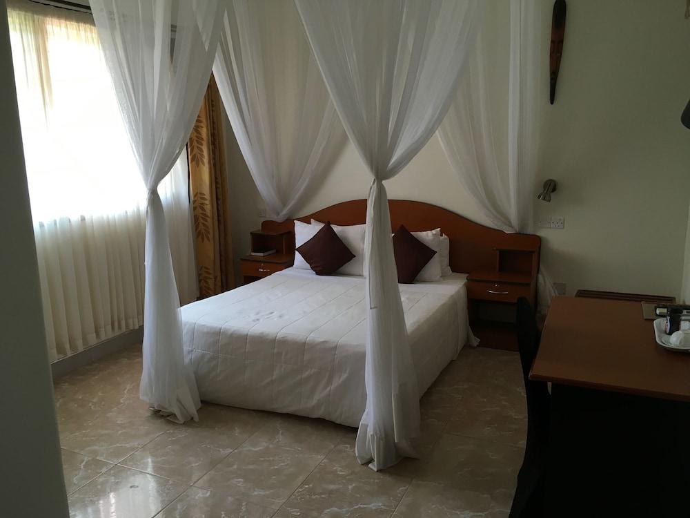 Airport View Hotel — 10