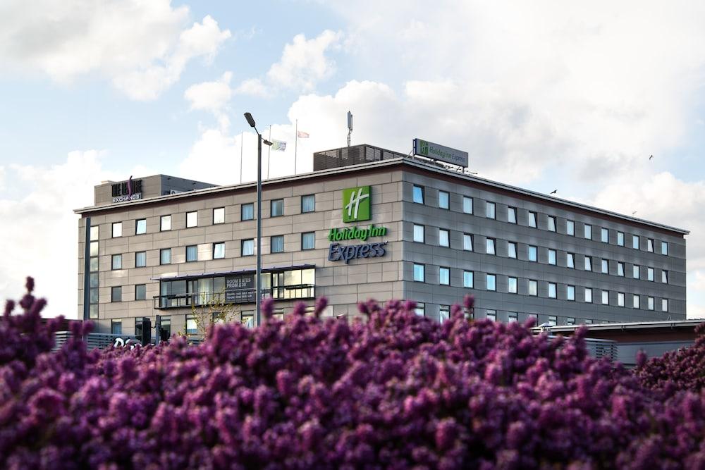 HOLIDAY INN EXPRESS BRADFORD CITY CENTRE — 5