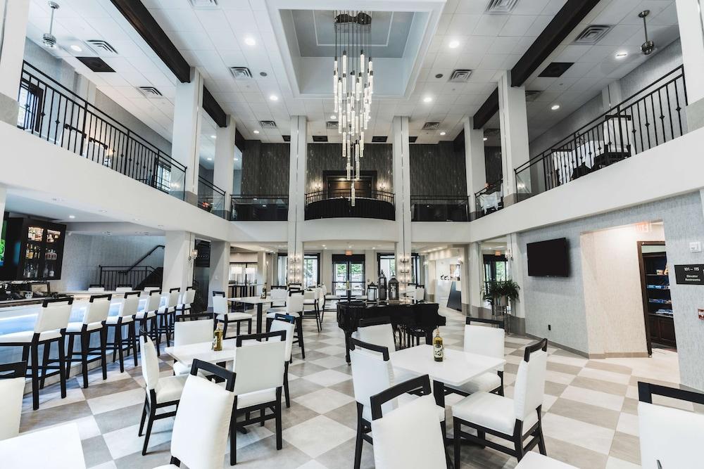 Hampton Inn Suites Fairfield — 7
