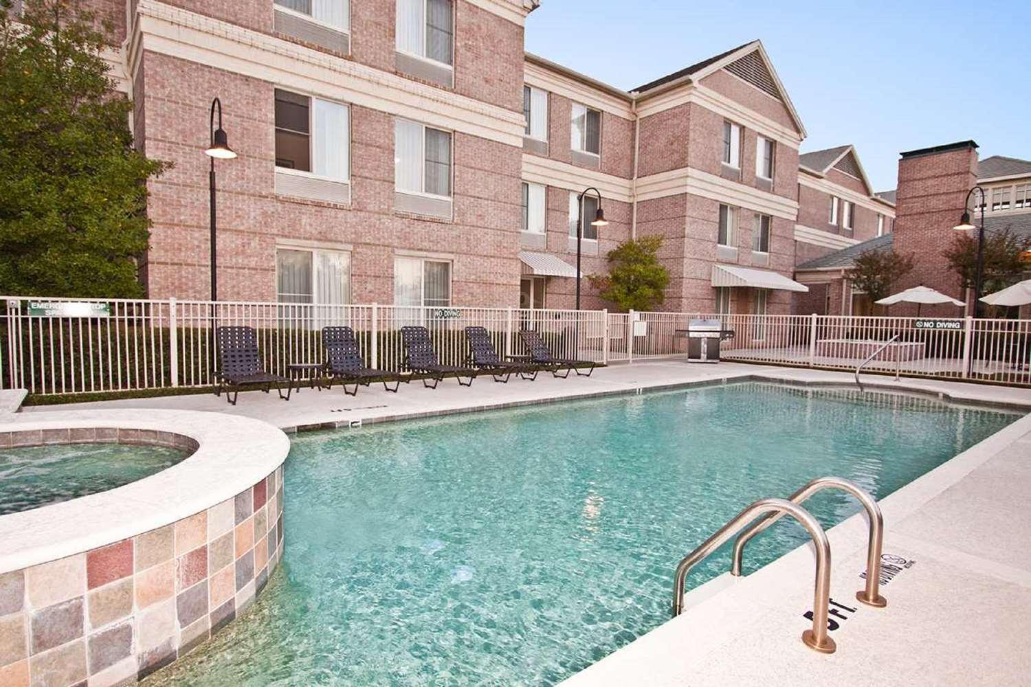 Hilton Garden Inn Dallas/Addison — 3