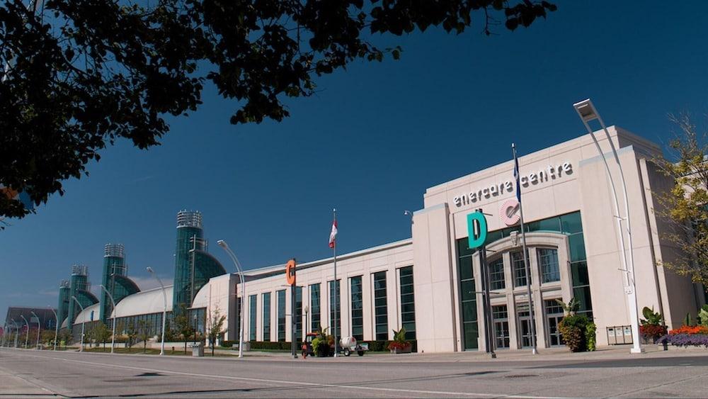 INTERCONTINENTAL TORONTO CENTRE 3214 — 2