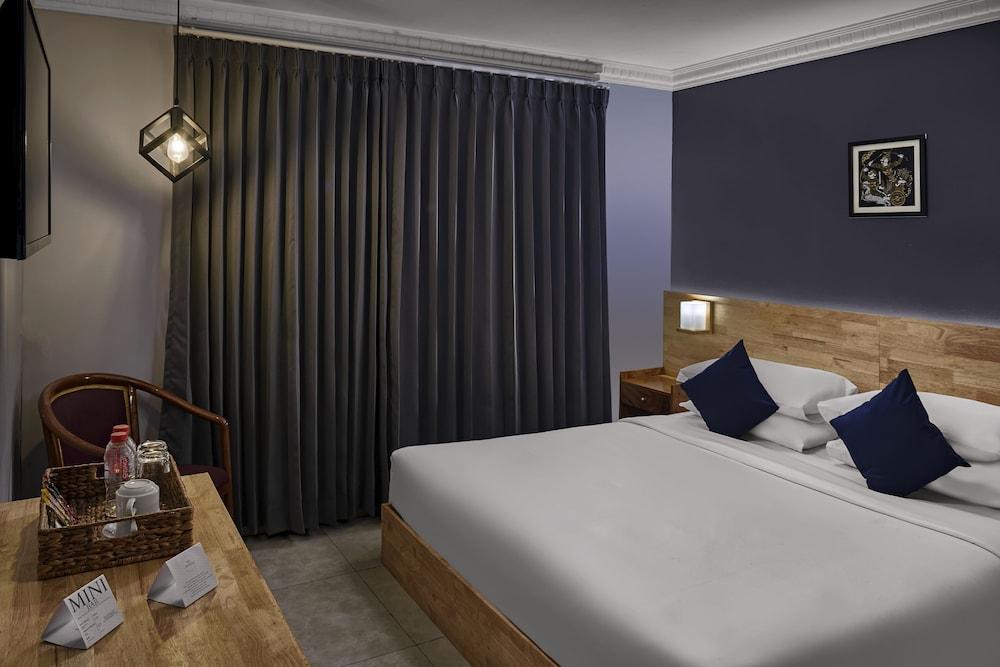 Pacific Hotel 98335 — 10