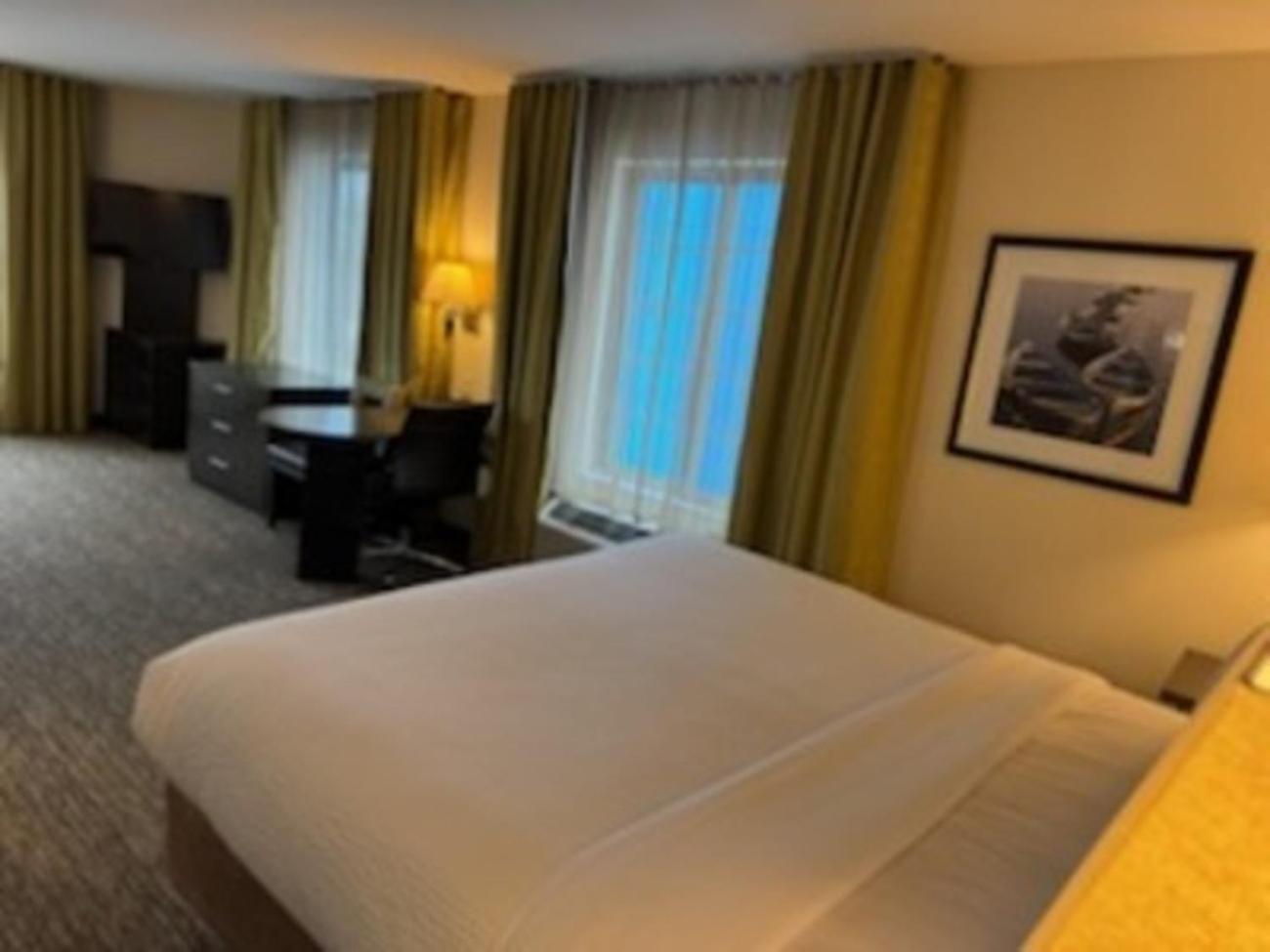 Candlewood Suites Eugene Springfield — 10