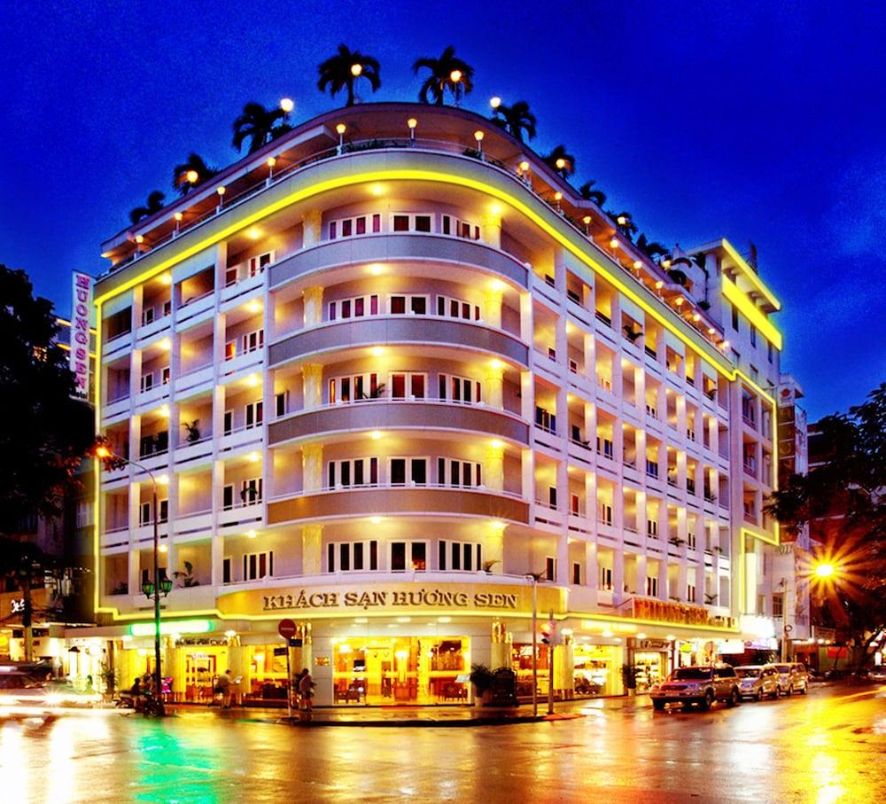 Huong Sen Hotel — 2
