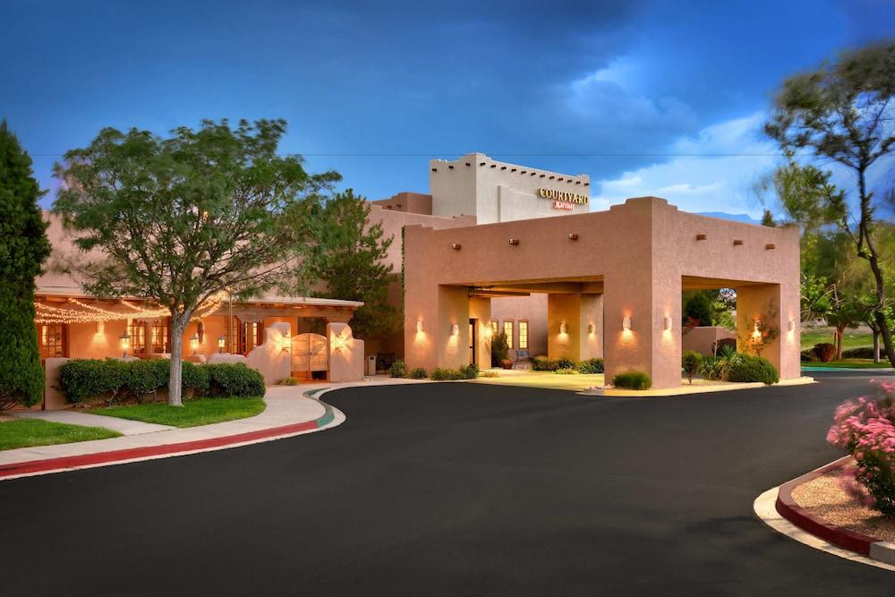 Courtyard by Marriott Albuquerque — 1