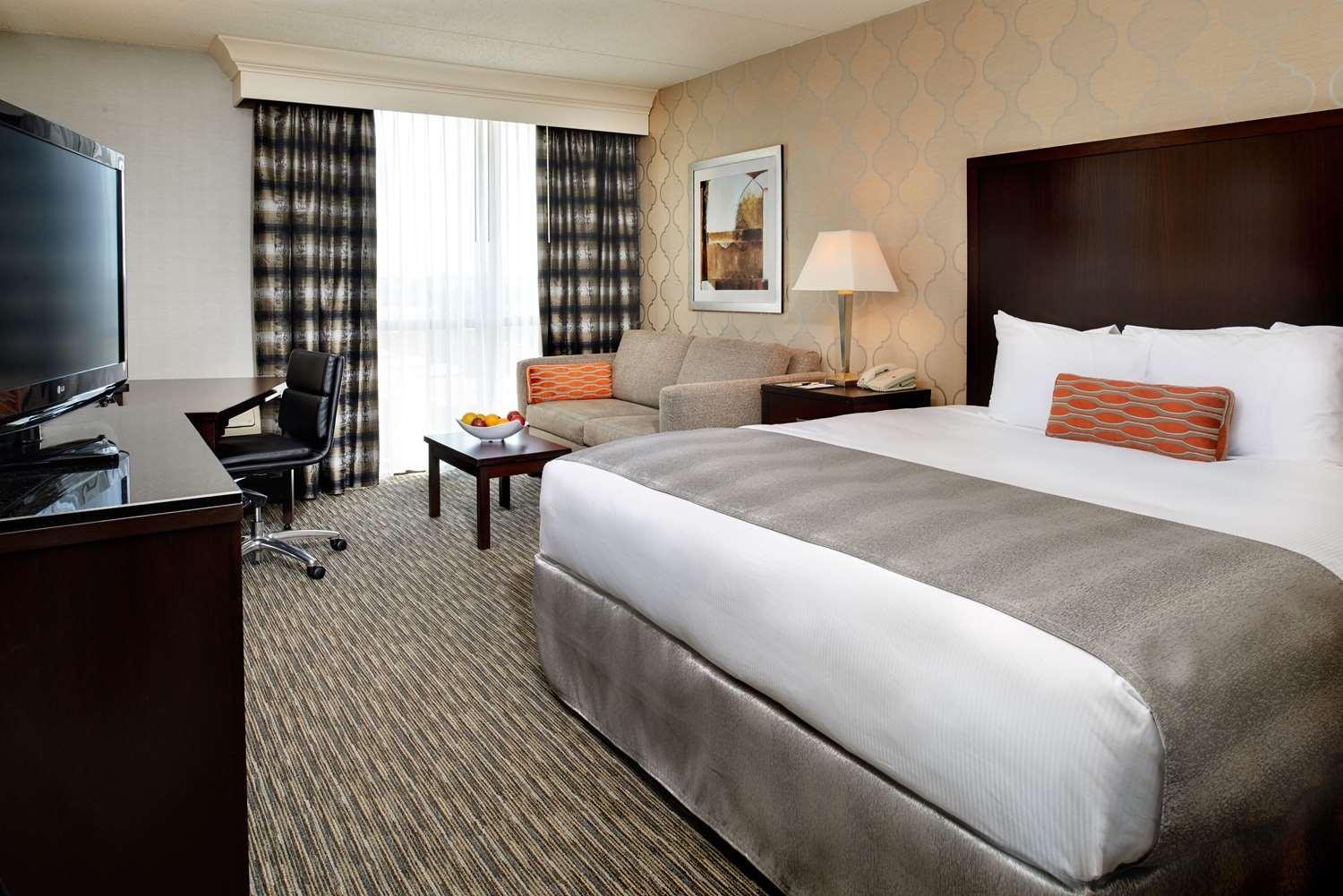 Doubletree By Hilton Detroit - Dearborn — 8