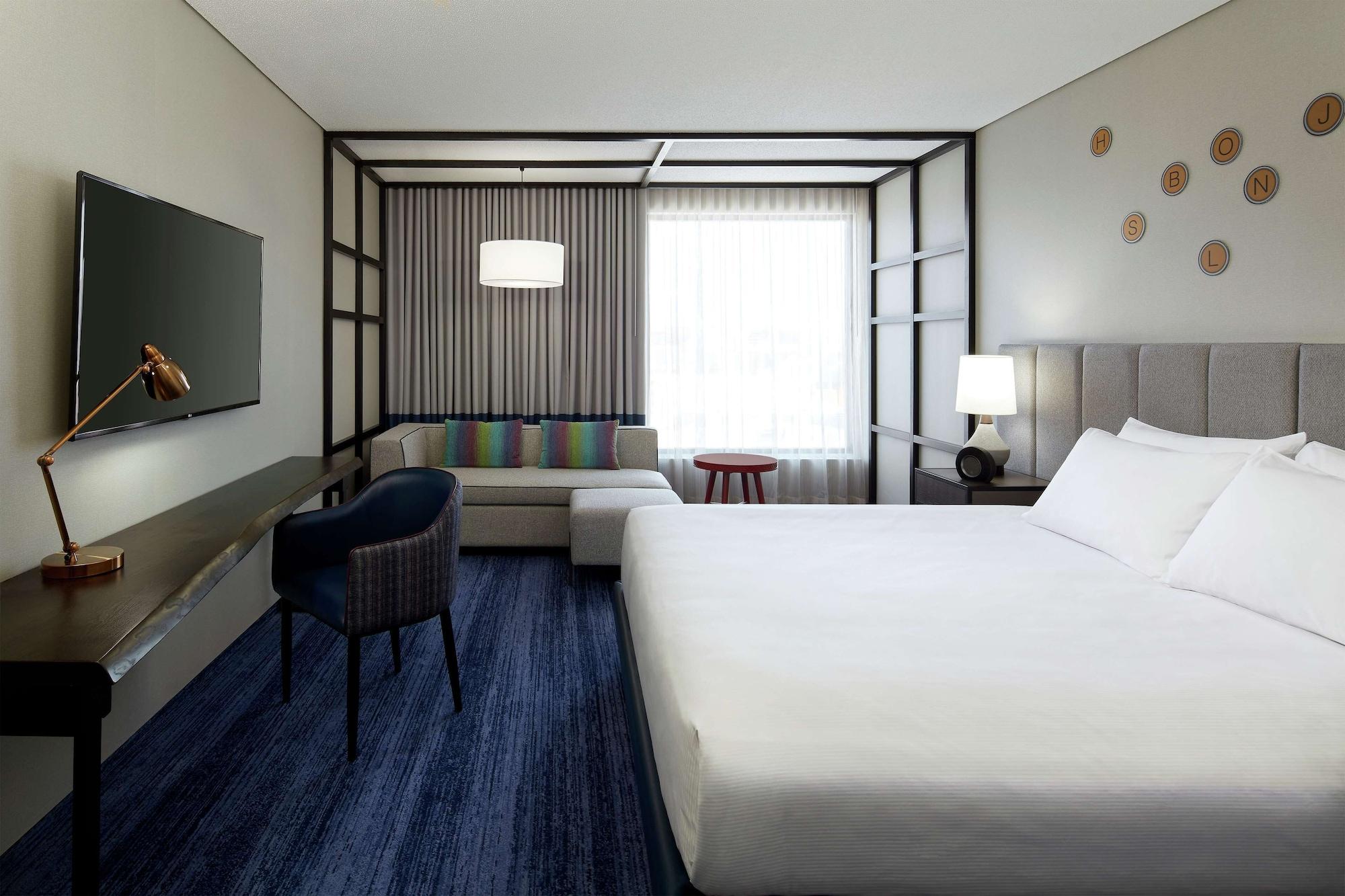 DoubleTree by Hilton Montreal — 8