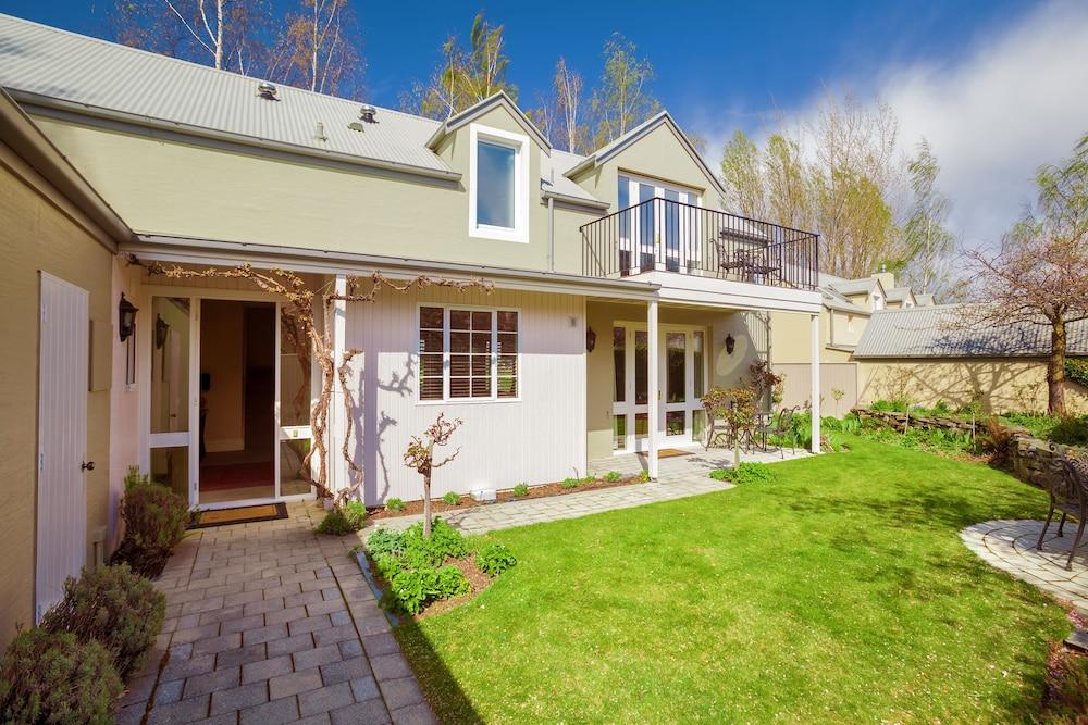 MILLBROOK RESORT 89292 — 4