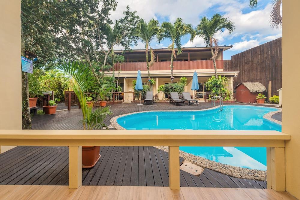 Castaway Resort — 5