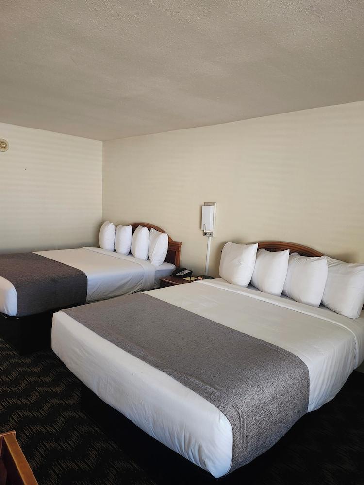 Abilene Whitten Inn — 7