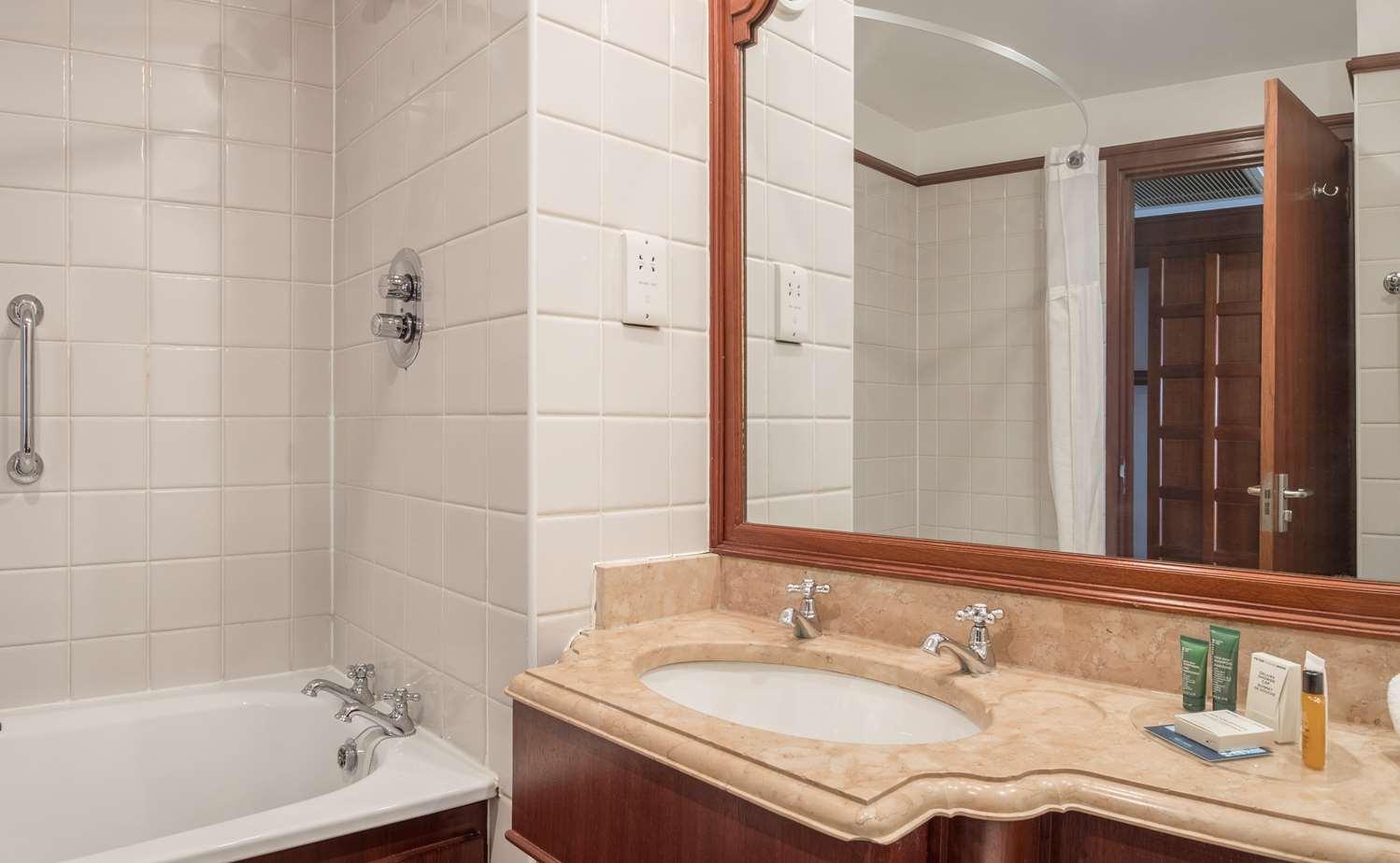 Hilton East Midlands Airport — 1