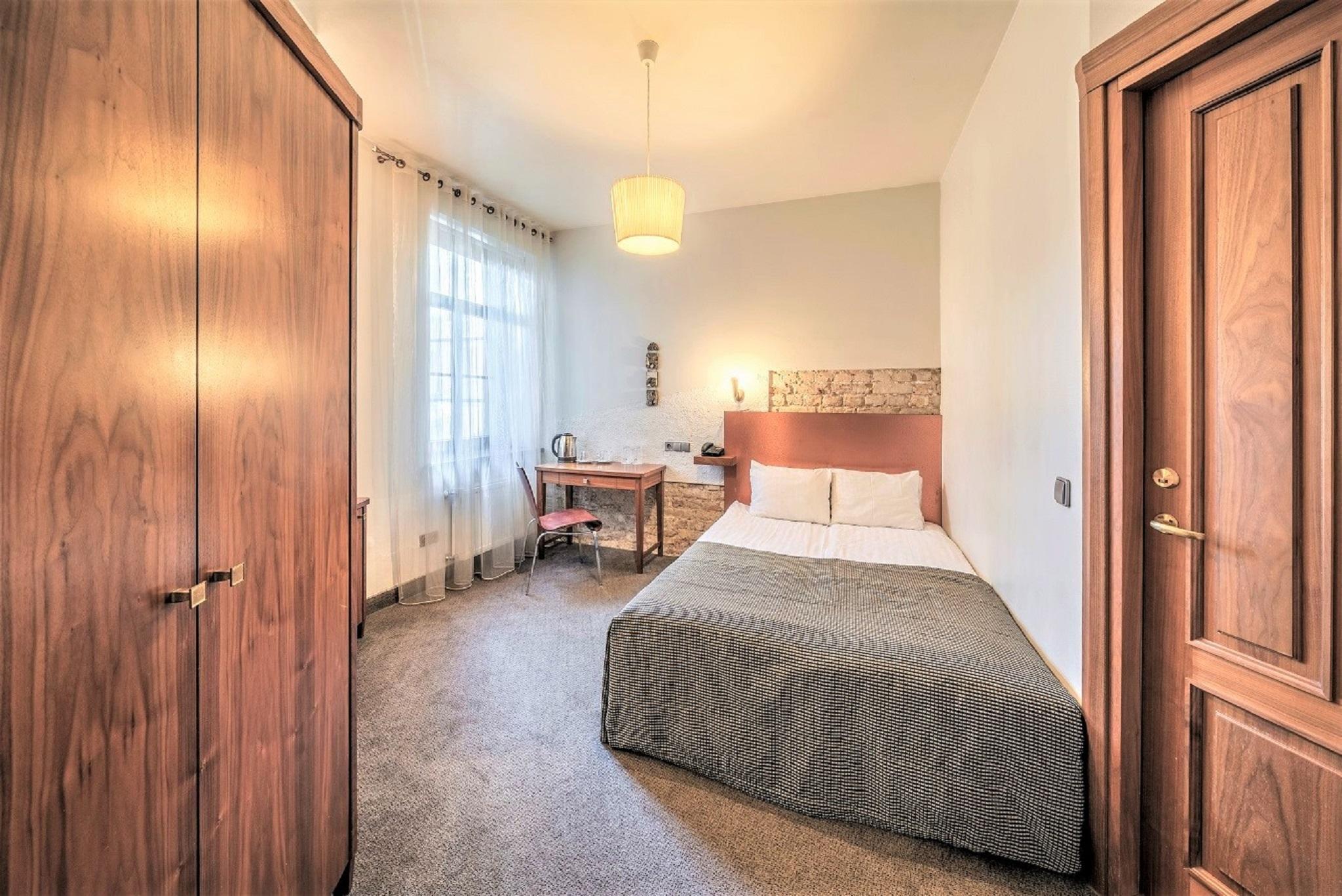 RIXWELL TERRACE DESIGN HOTEL(formerly WELLTON TERRACE DESIGN HOTEL) 992355 — 7