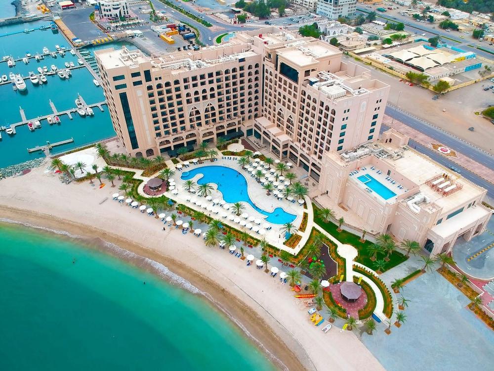Al Bahar Hotel & Resort — 4