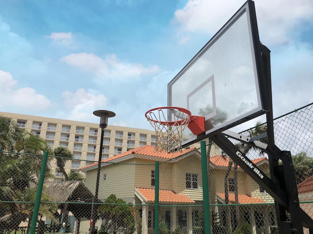 Playa Linda Beach Resort — 2