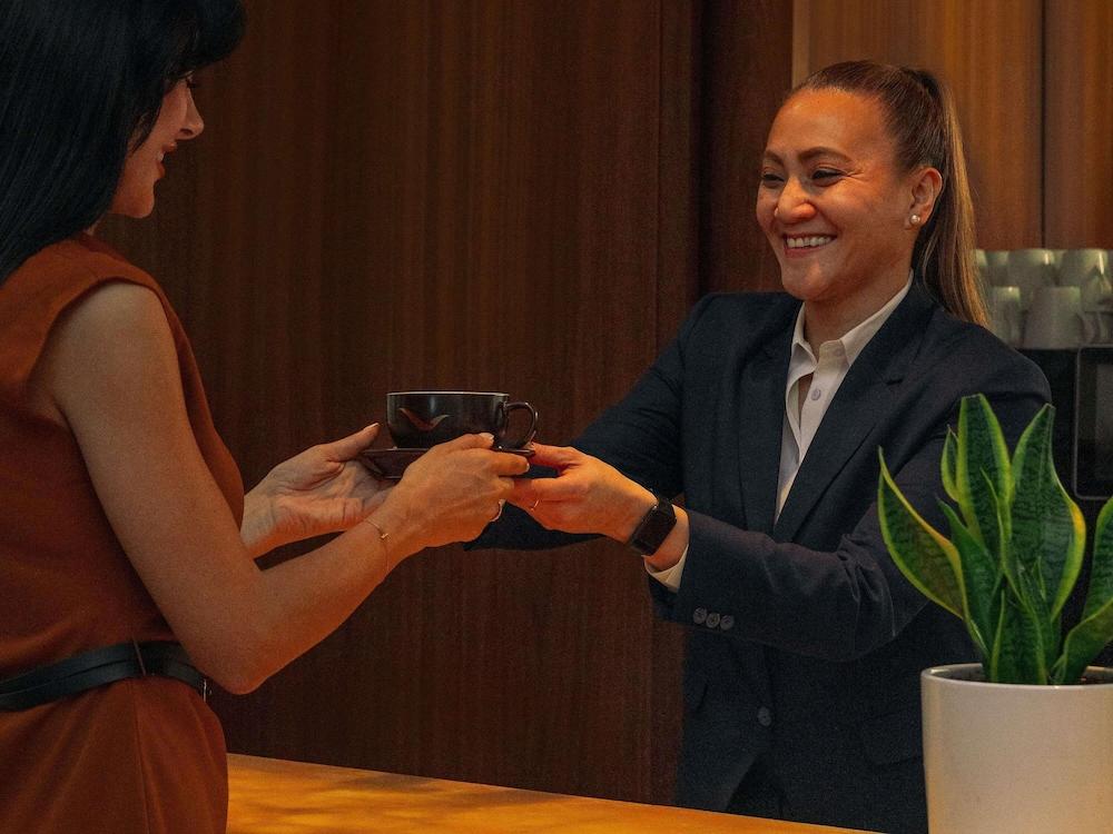 Grand Plaza Movenpick Media City — 10