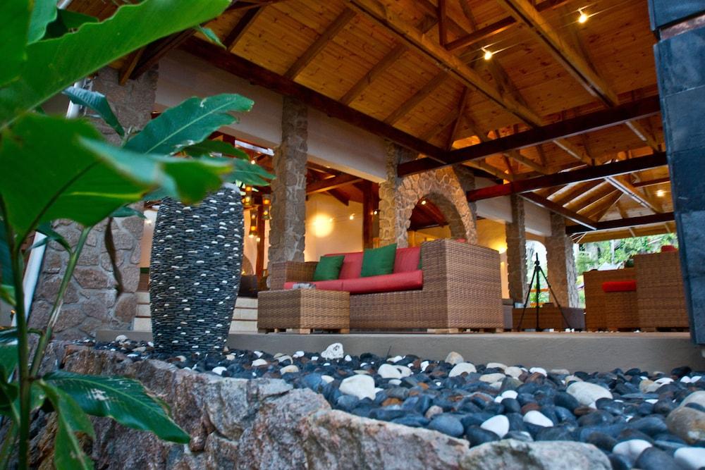Coco de Mer Hotel and Black Parrot Suites — 7