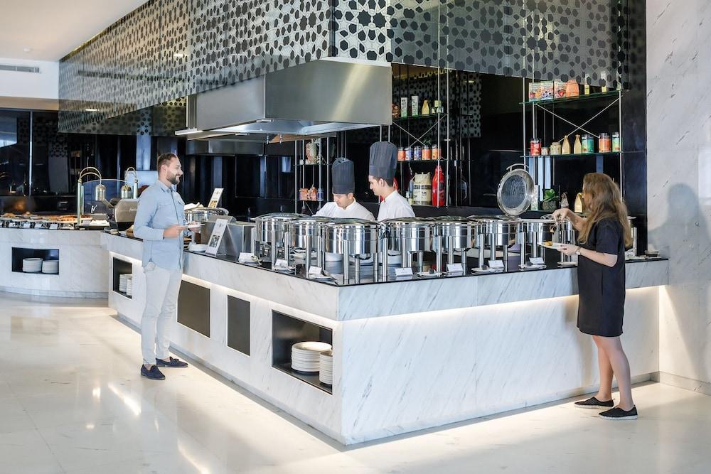 Royal M Hotel By Gewan Fujairah — 8