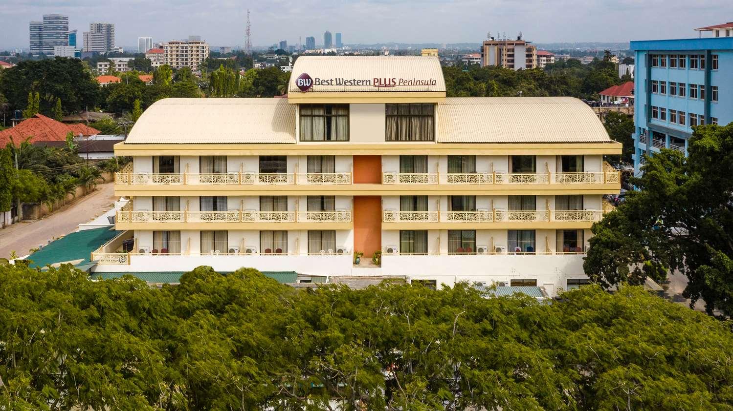 Peninsula Hotel Dar es Salaam — 1