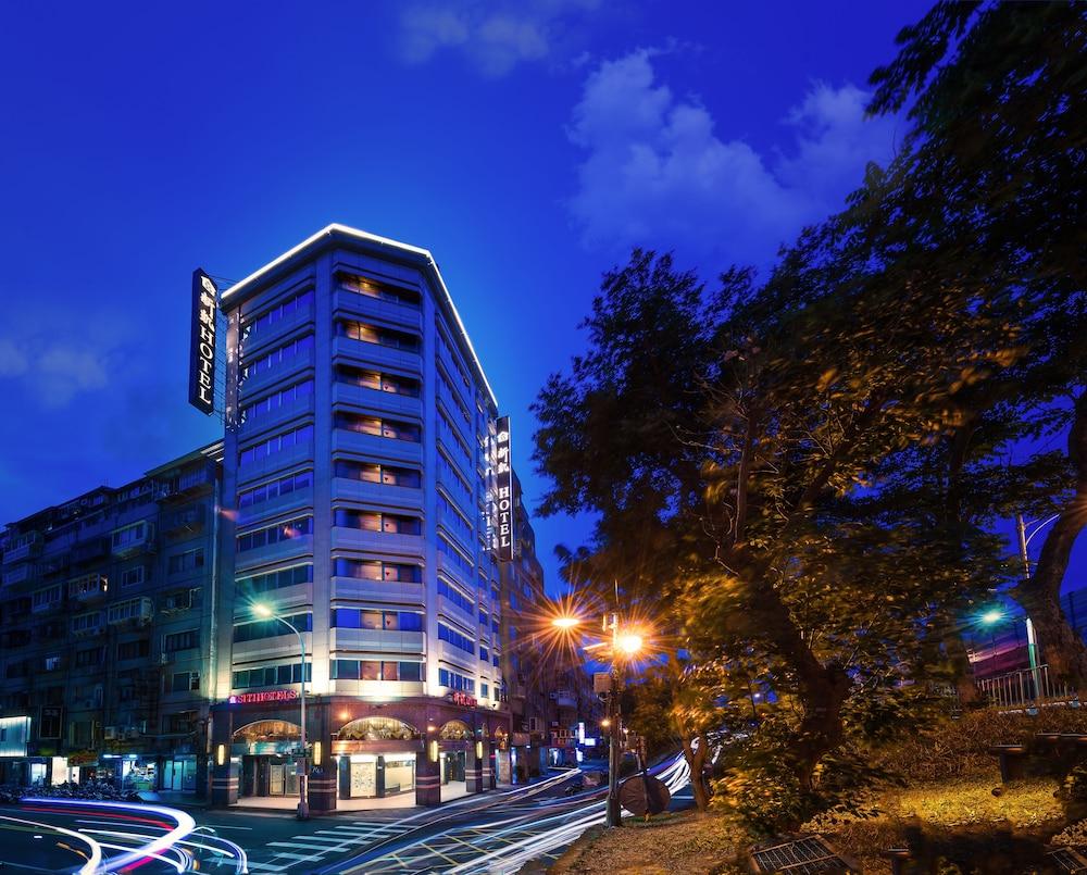 Silken Hotel 884115 — 1