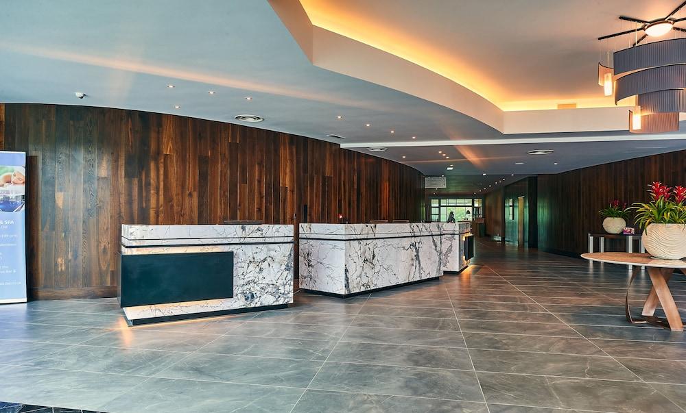 CROWNE PLAZA MARLOW — 3