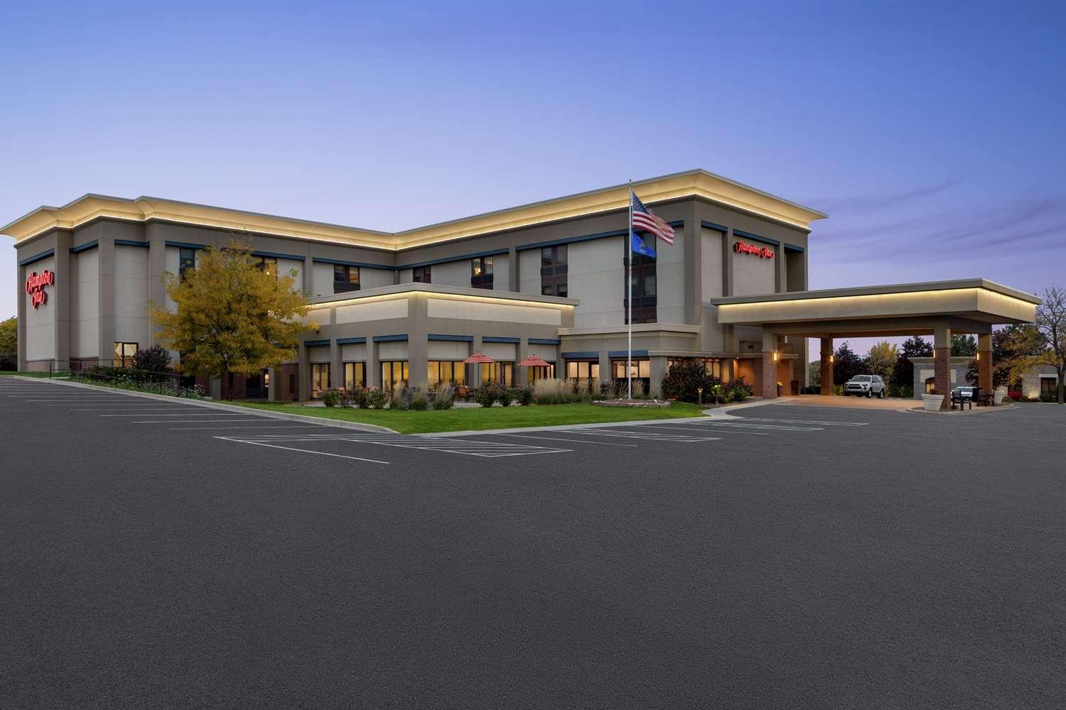 Hampton Inn Milwaukee/Brookfield — 5