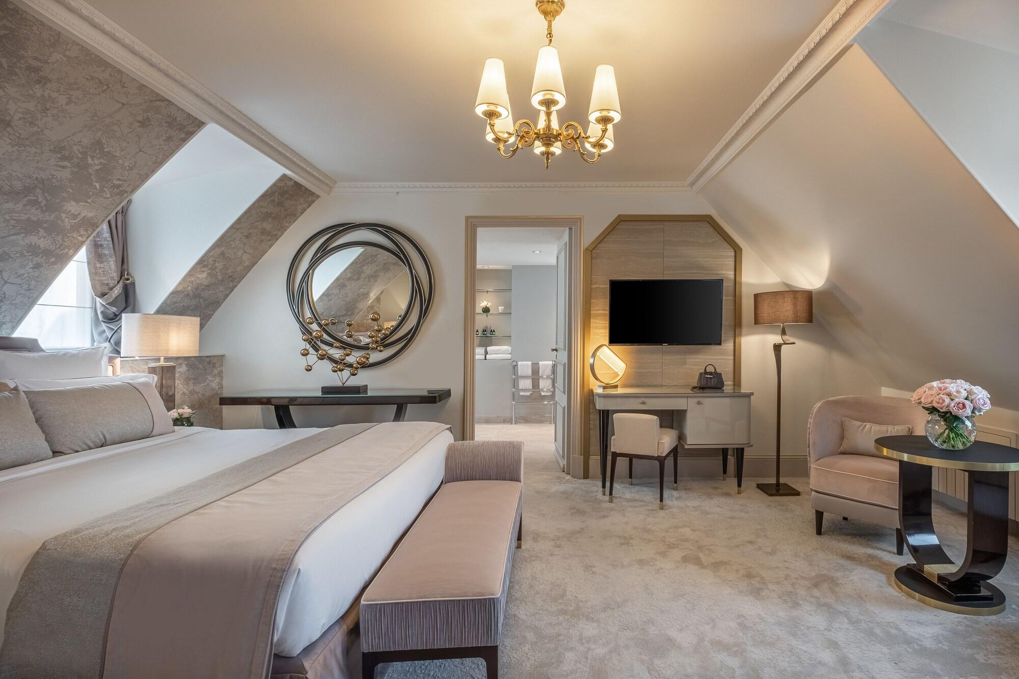 Hotel Elysia by Inwood Hotels 7024 — 9