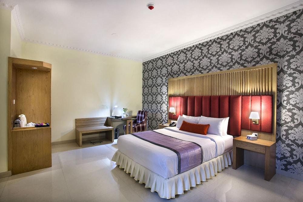 ASCOTT PALACE HOTEL 1073598 — 4