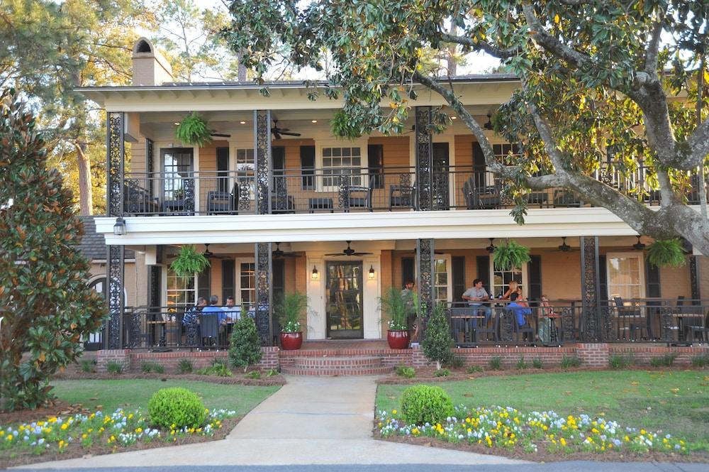 Merry Acres Inn