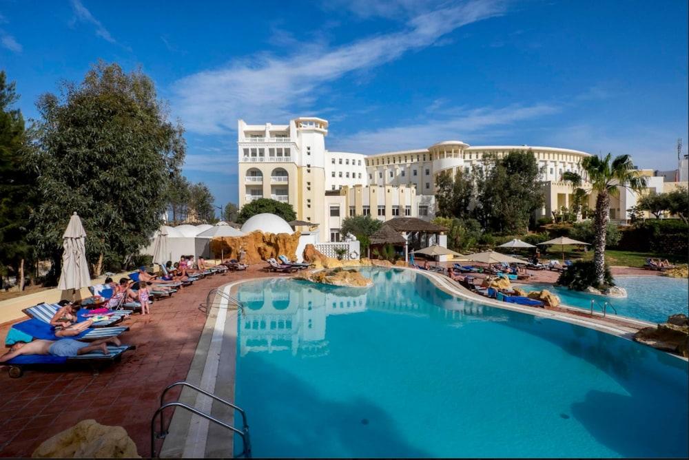 Medina Belisaire and Thalasso 1123348 — 9