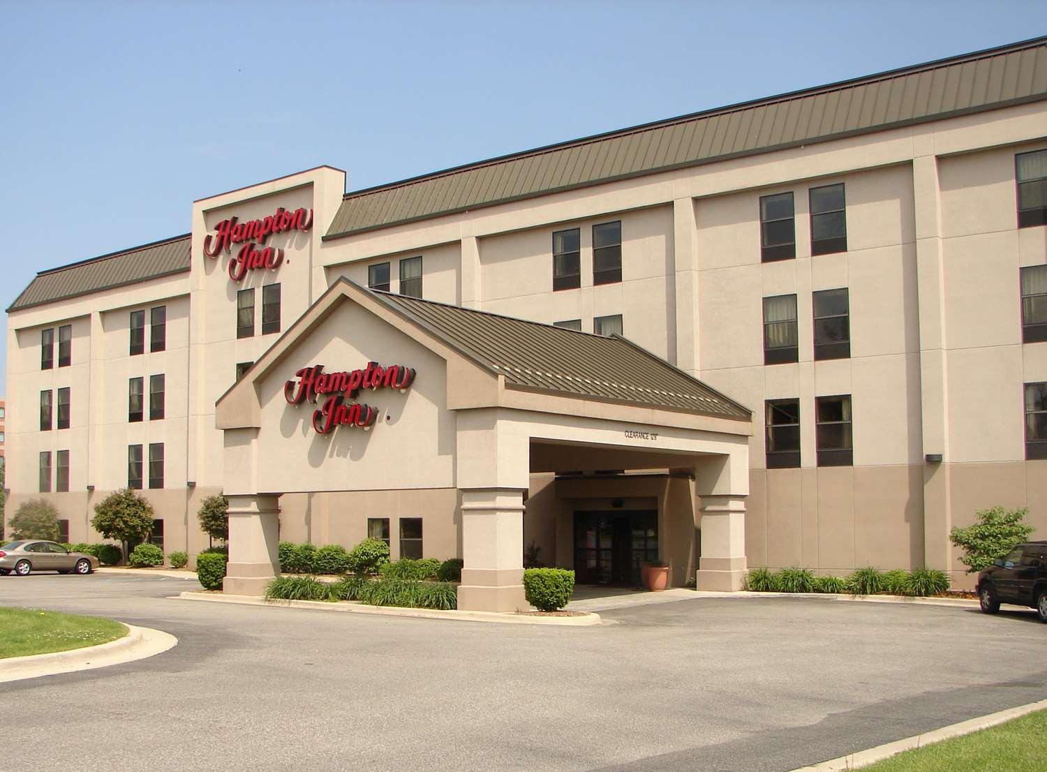 Hampton Inn East Lansing — 3