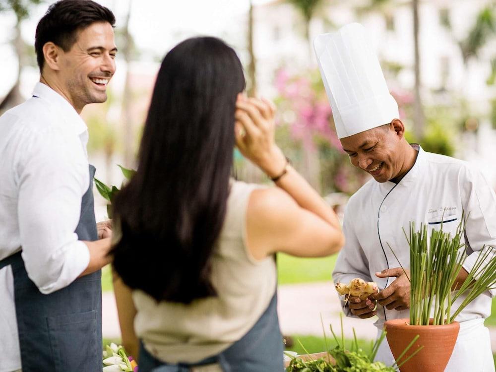 Raffles Grand Hotel D Angkor Hotel — 8