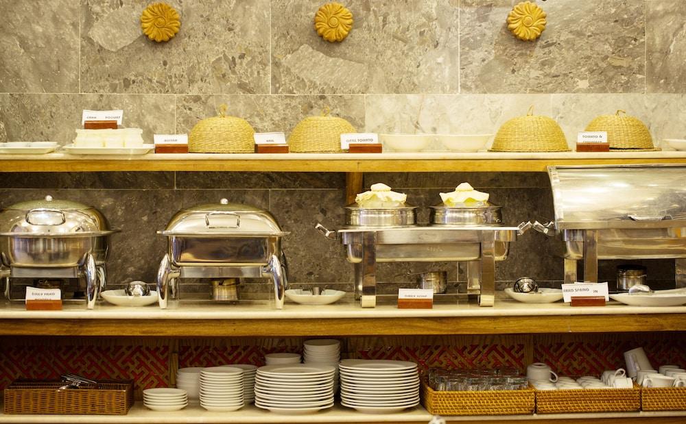 Vinh Hung Library Hotel — 4