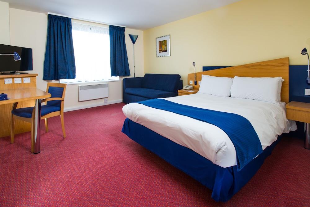 HOLIDAY INN EXPRESS BRADFORD CITY CENTRE — 8