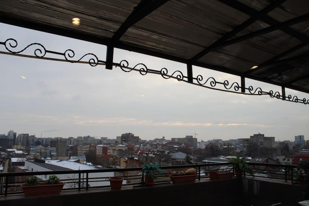 RAZVAN HOTEL — 6