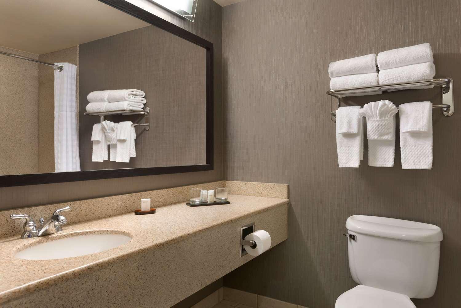 Embassy Suites by Hilton Franklin Cool Springs — 3