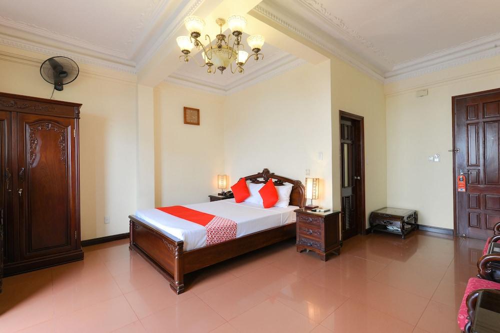LUCKY 2 HOTEL — 3