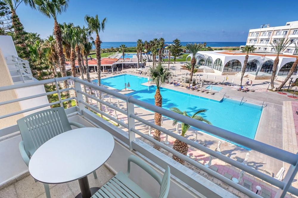 LOUIS PHAETHON BEACH HOTEL — 1