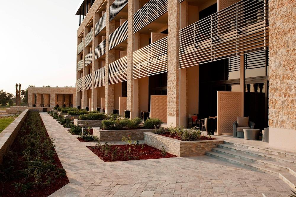 VOGO Abu Dhabi Golf Resort & Spa — 1