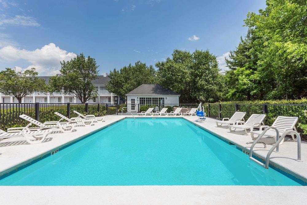 Baymont By Wyndham Anderson Clemson — 2