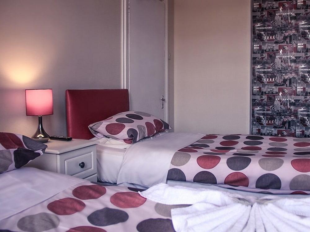 Tennyson House Hotel — 6