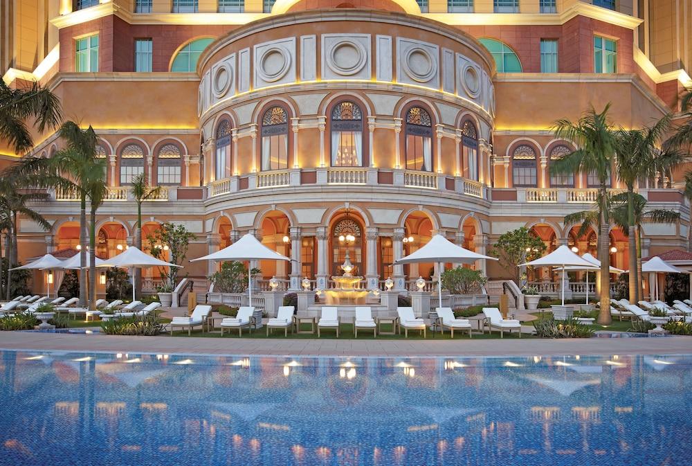 Four Seasons Hotel Macao — 5