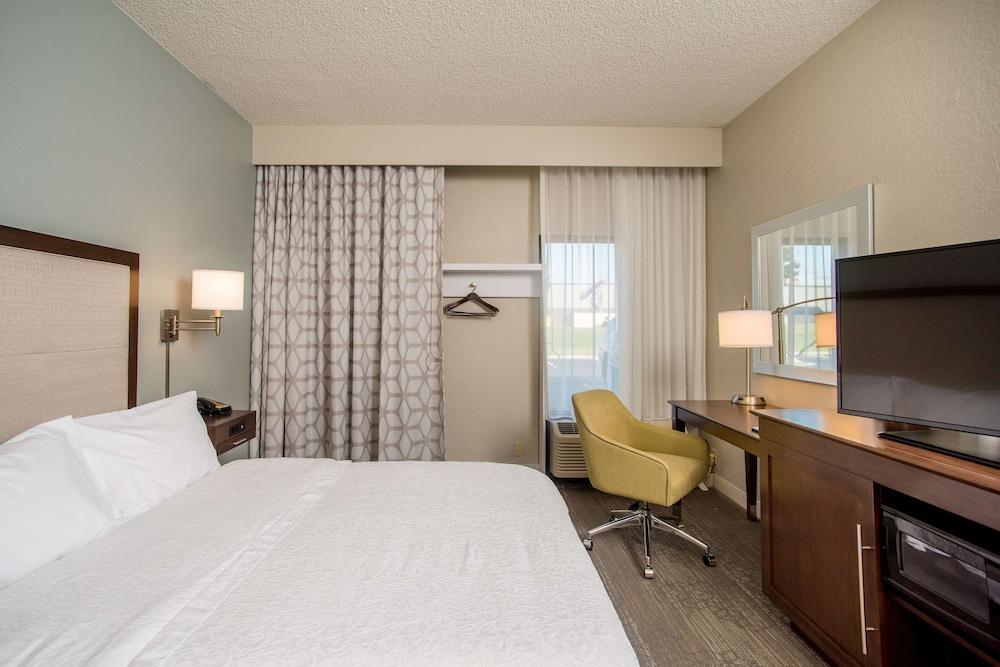 Hotel Joplin, MO — 8