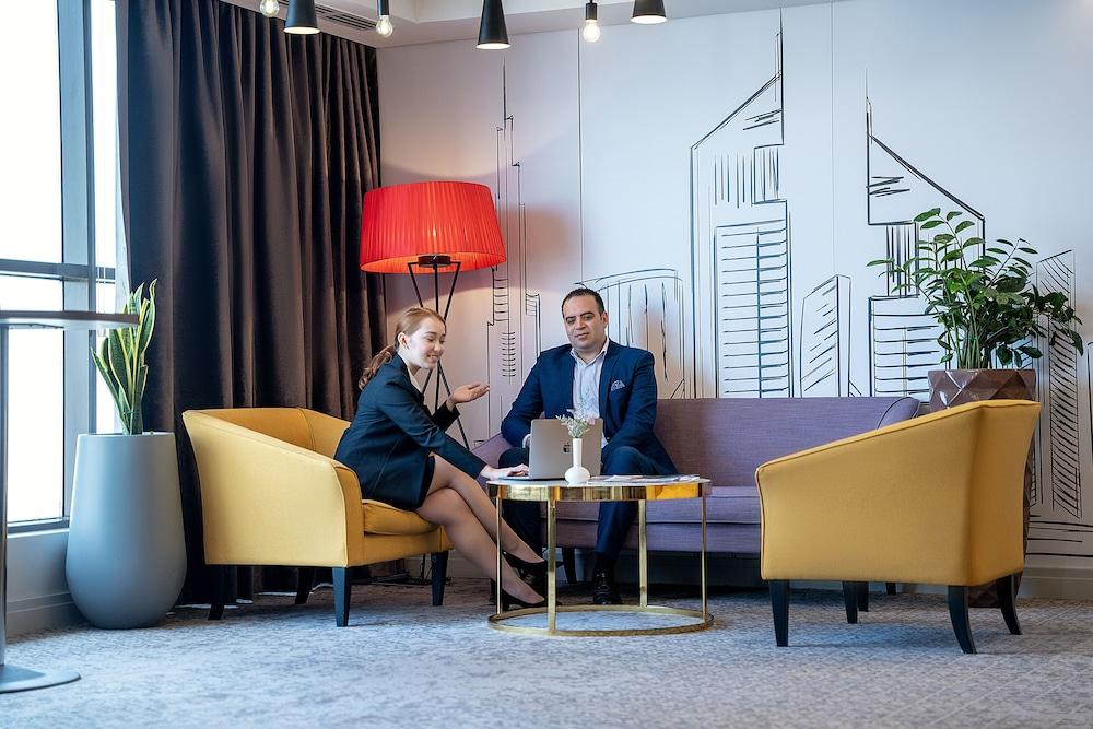 Mercure Dubai Barsha Heights Hotel Suites and Apartments — 6