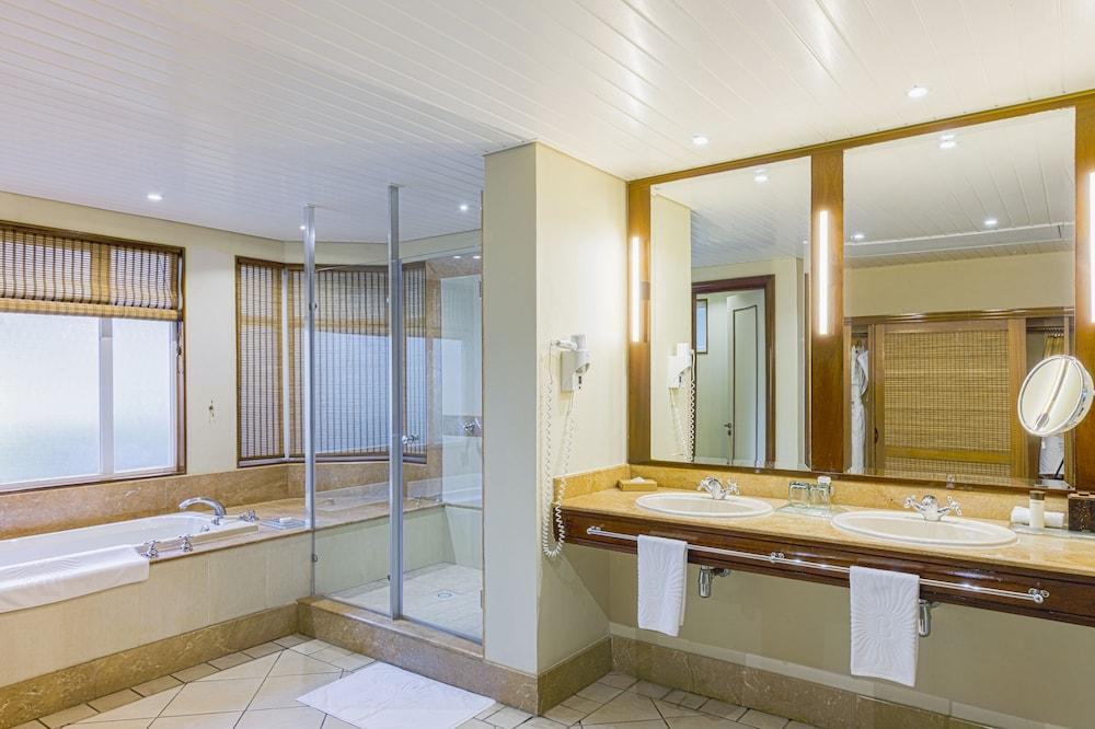 Paradis Beachcomber Golf Resort and Spa — 5